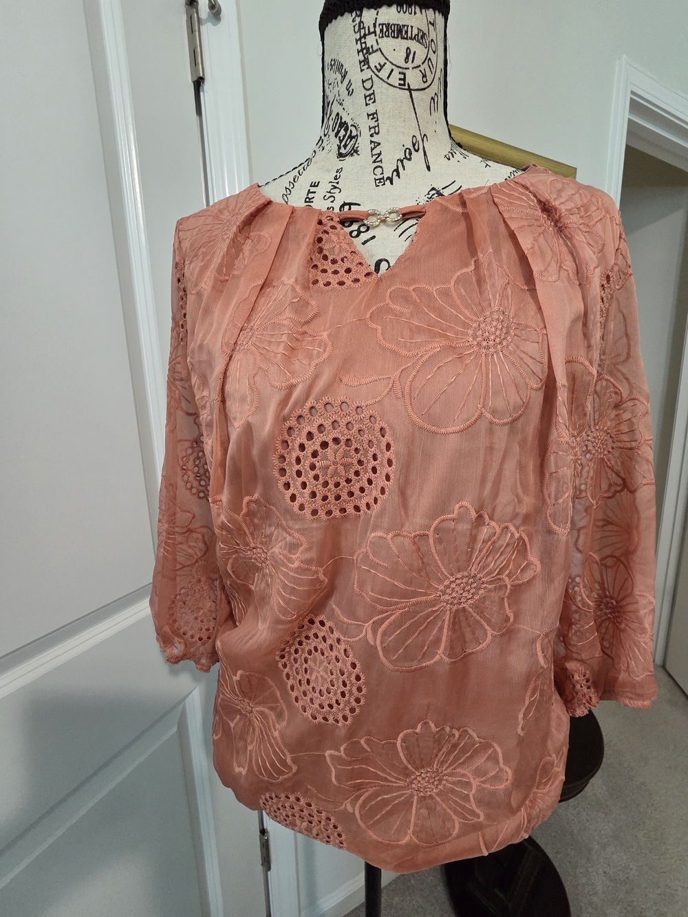NWOT Women's Coral Embroidered Peasant Blouse